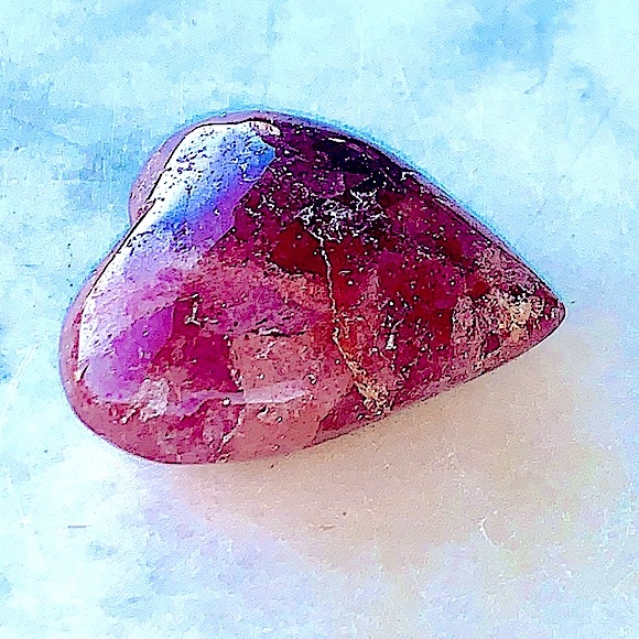HEART STRAWBERRY QUARTZ PUFFED CRYSTAL NATURAL QUARTZ GEMSTONE HEALING STONE - Picture 3 of 5
